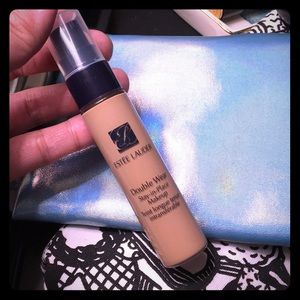 Estée Lauder Double Wear Stay In Place Foundation